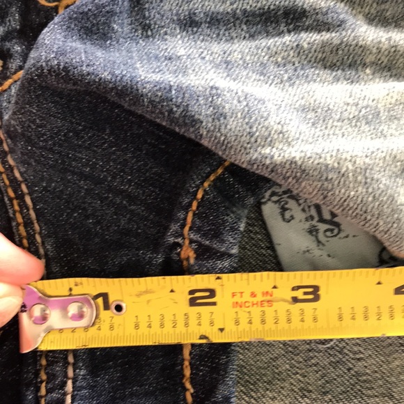 DECREE Stretch Denim Shorts - Picture 10 of 10